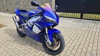 Yamaha R1