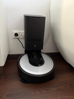iRobot Roomba i7+
