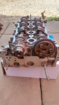 Predám hlava motora yaris 98-05 1.0 vvti 1SZ