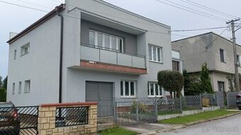 Rod. dom s dvoma samostatnými bytmi Vrútky - Kolónia Hviezda