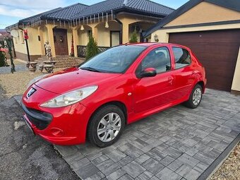 Predám Peugeot 206+  1.4 benzín r.v.2009