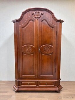 Rustikálna drevená šatníková skriňa, top stav, V204xS132xH57