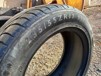 pneu 235/55 r17