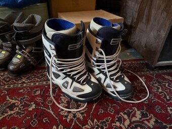 Snowboard topánky 43