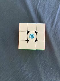 Rubikova Kocka GAN