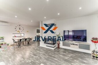 Moderný 5 izbový rodinný dom s bazénom a altánkom | Veľké Úľ