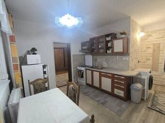 1 izbový byt s balkónom do PRENÁJMU- Komárno