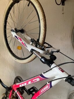 Dievčenský bicykel