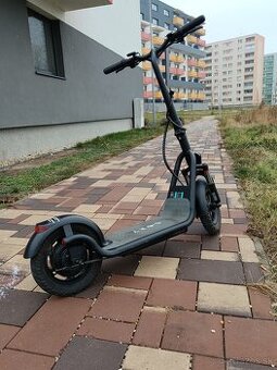 Elektrická kolobežka Cory