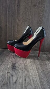 Luxusné lakované lodičky 39