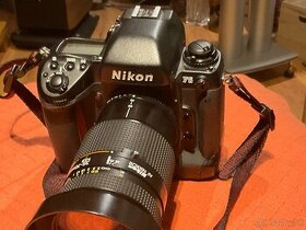 35mm zrkadlovka Nikon F5 s objektívom Nikkor 35-70 f2.8