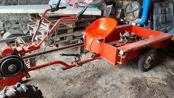 Predam zahradny traktor s vlečkou Mountfield 6.5 hp.