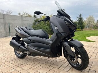Yamaha Xmax 300