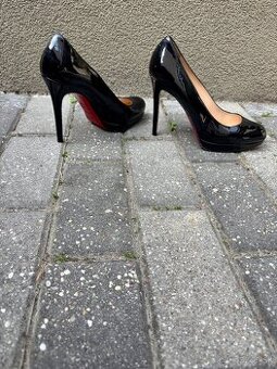Krásne čierne lodičky Christian Louboutin
