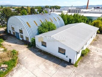 Skladový areál s pozemkom 10 000 m2 v priemyselnej zóne