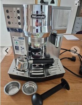 KÁVOVAR DeLonghi pákový