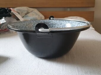 Kotlik na gulas 6l