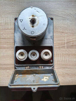 vačkový spínač - hviezda / trojuholník (0-Y-D), 25A/10kW
