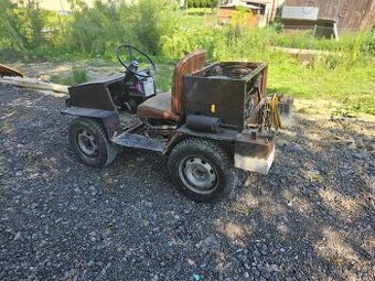 Malotraktor domácej výroby. Fiat 850