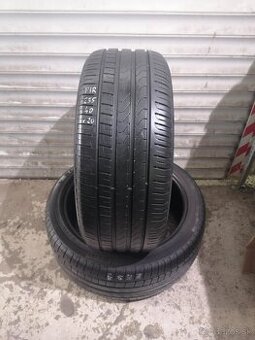 Pirelli letné 255/40/R20