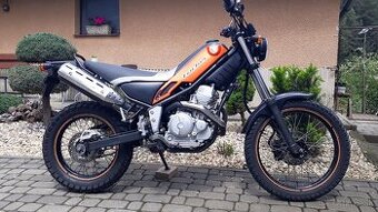 Yamaha XG 250 Tricker
