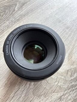 Canon EF 50mm F1.8 STM