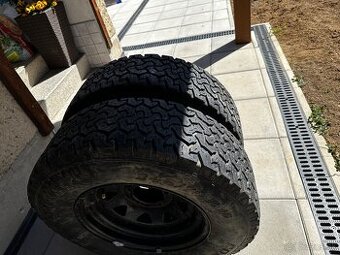 Pneu 245/70 R16 teréne pneu
