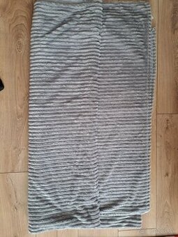Deky sivé prúškovane  teplé  180× 200 cm