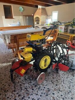 Malotraktor AGZAT
