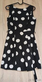 Letné šaty so stuhou