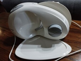 Elektrický krájač