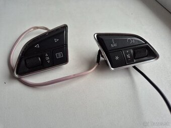 MULTIFUNKČNÉ TLAČIDLÁ AUDI NA VOLANT