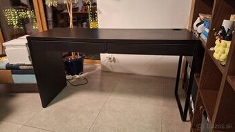 Stolik Ikea Micke, cierny - 1