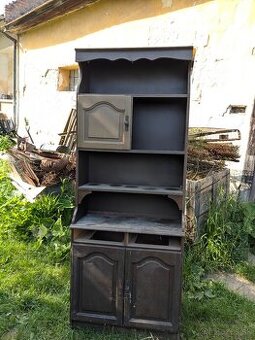 Predám starožitný nábytok. Jedna skriňa kompletná a druhej c