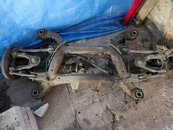 BMW X5 e70 zadná nápravnica