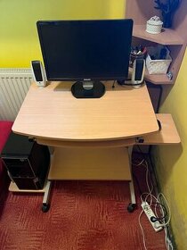 Kancelársky stolík pod PC