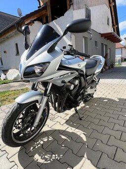 Yamaha FZS 600