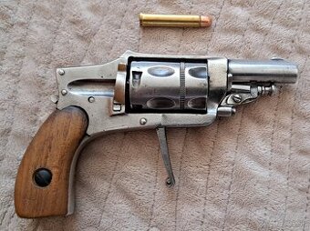 Revolver