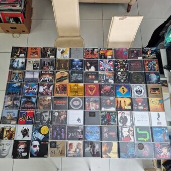 CD-čka...AC/DC,MEGADETH,METALLICA,BRUCE DICKINSON,MOBRULES..