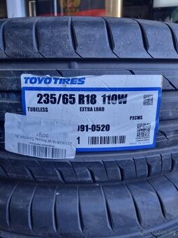 TOYO TIRES PROXES 235/65 R18 DOT-0122