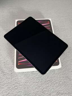 iPad Pro 11″ (2022) – 128 GB / Wi-Fi + Magic Keyboard - 1