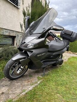 Gilera nexus 500