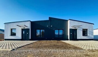 🏗️ STAVEBNÉ PRÁCE OD ZÁKLADOV PO STRECHU 🏠