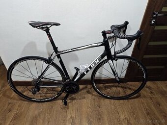 Cestný bicykel CUBE Peloton S