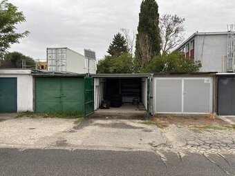 Zrekonštruovaná garáž s pozemkom