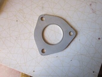 Predam nove tesnenie vyfuku Skoda Felicia.