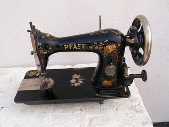 STAROŽITHÝ ŠIJACÍ STROJ.