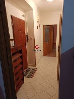 Na predaj útulný 2-izbový byt v tehlovej bytovke vo Veľkých 