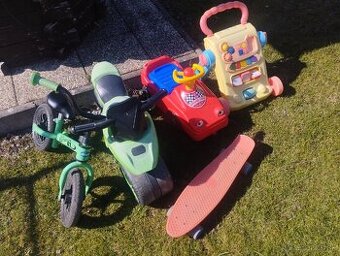 Odražadla a chodak , skateboard