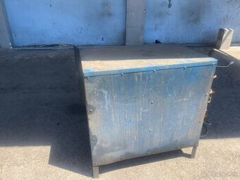 Stroj na rozoberanie el. Motorov